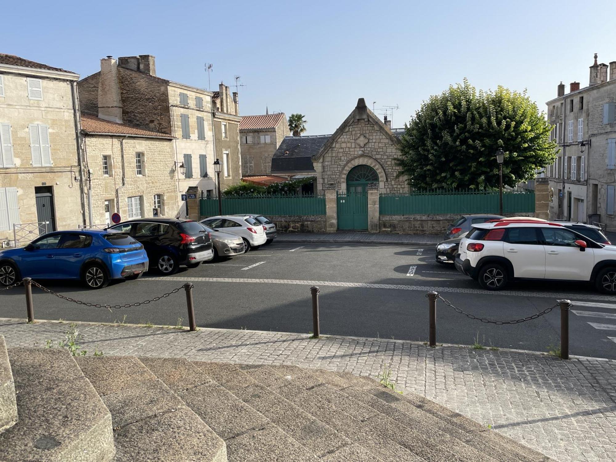 Chez Jean-Yves Et Zoe - La Dolce Vita - Au Calme, Tres Propre, Proche Parkings Niort Exterior photo